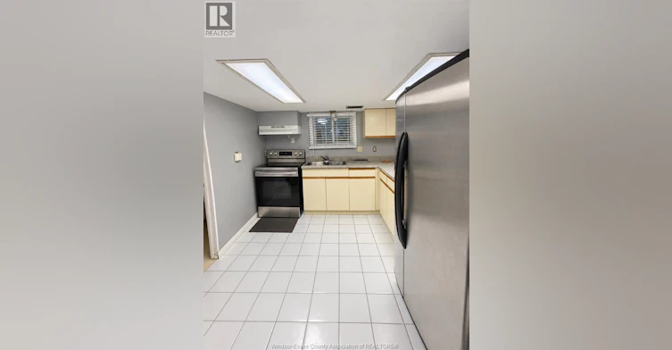 1352 Lincoln, Windsor, ON, N8Y 2J1 - 2