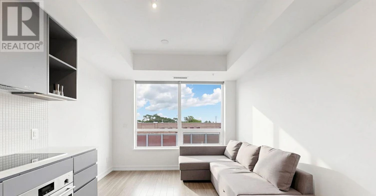 521-377 Madison Avenue, Toronto, ON, M4V 2W7 - 5