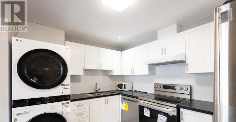 348A Donlands Avenue, Toronto, ON, M4J 3S1 - 6