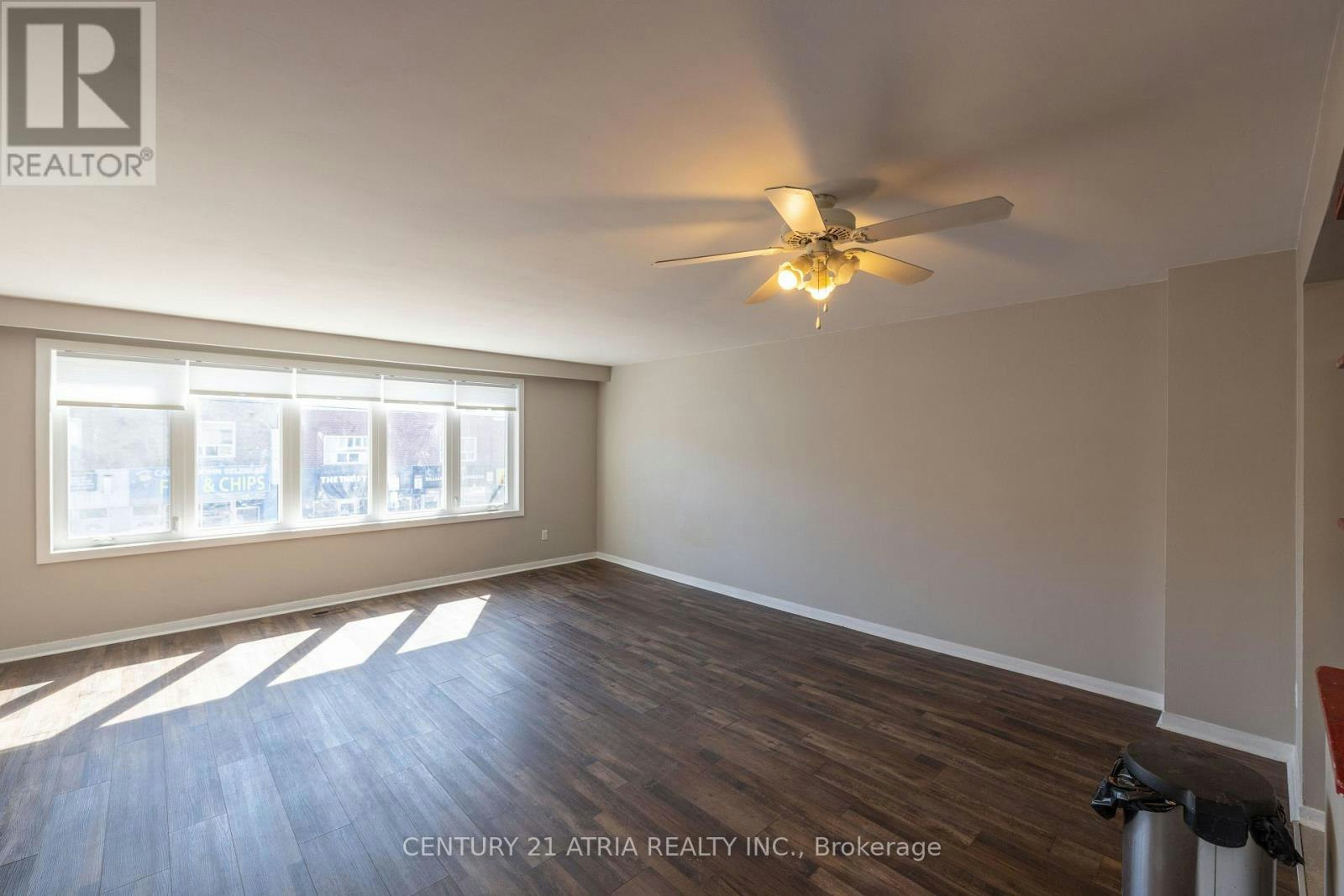 348A Donlands Avenue, Toronto, ON, M4J 3S1 - 2