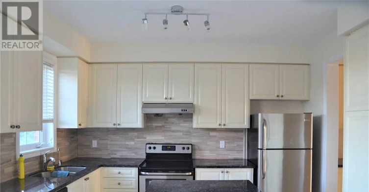 88 Mack Clement Lane, Richmond Hill, ON, L4S 0G2 - 2