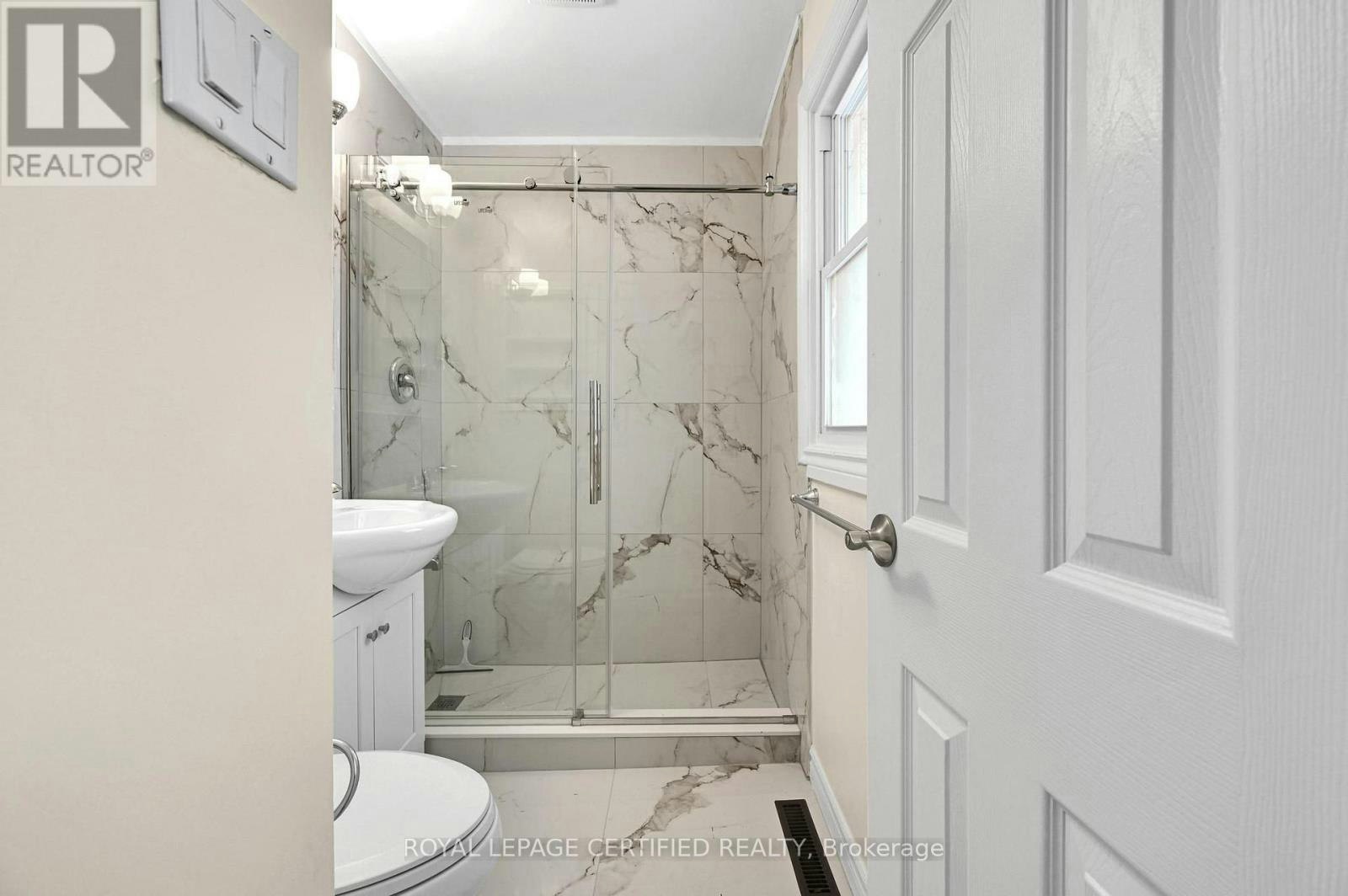 372 Flanders Row E, London, ON, N5Y 1C4 - 17