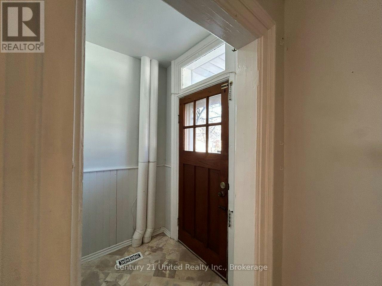 862 George Street N, Peterborough, ON, K9H 3T7 - 3