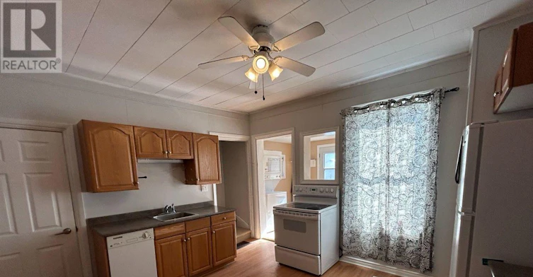 862 George Street N, Peterborough, ON, K9H 3T7 - 8
