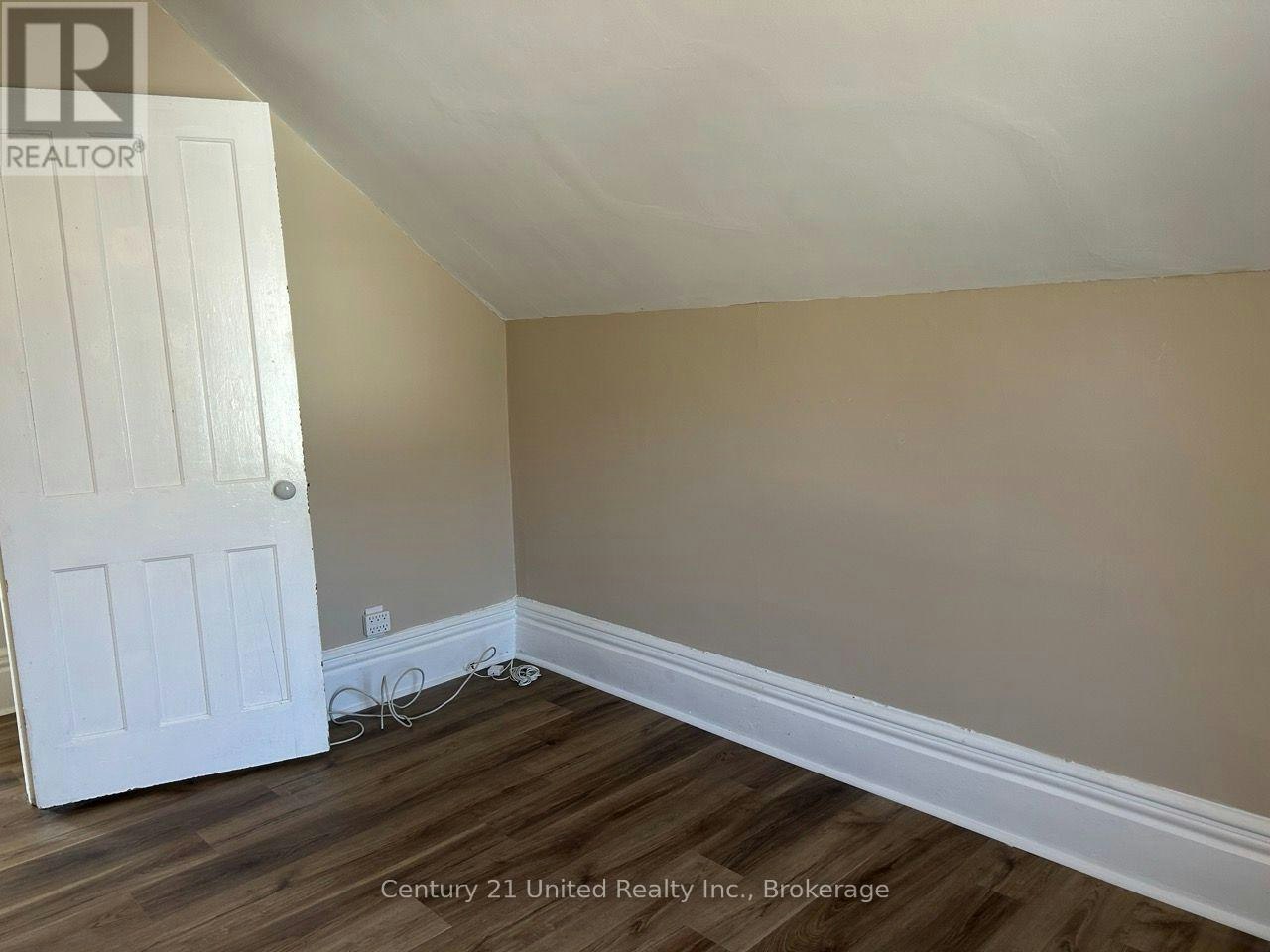 862 George Street N, Peterborough, ON, K9H 3T7 - 21