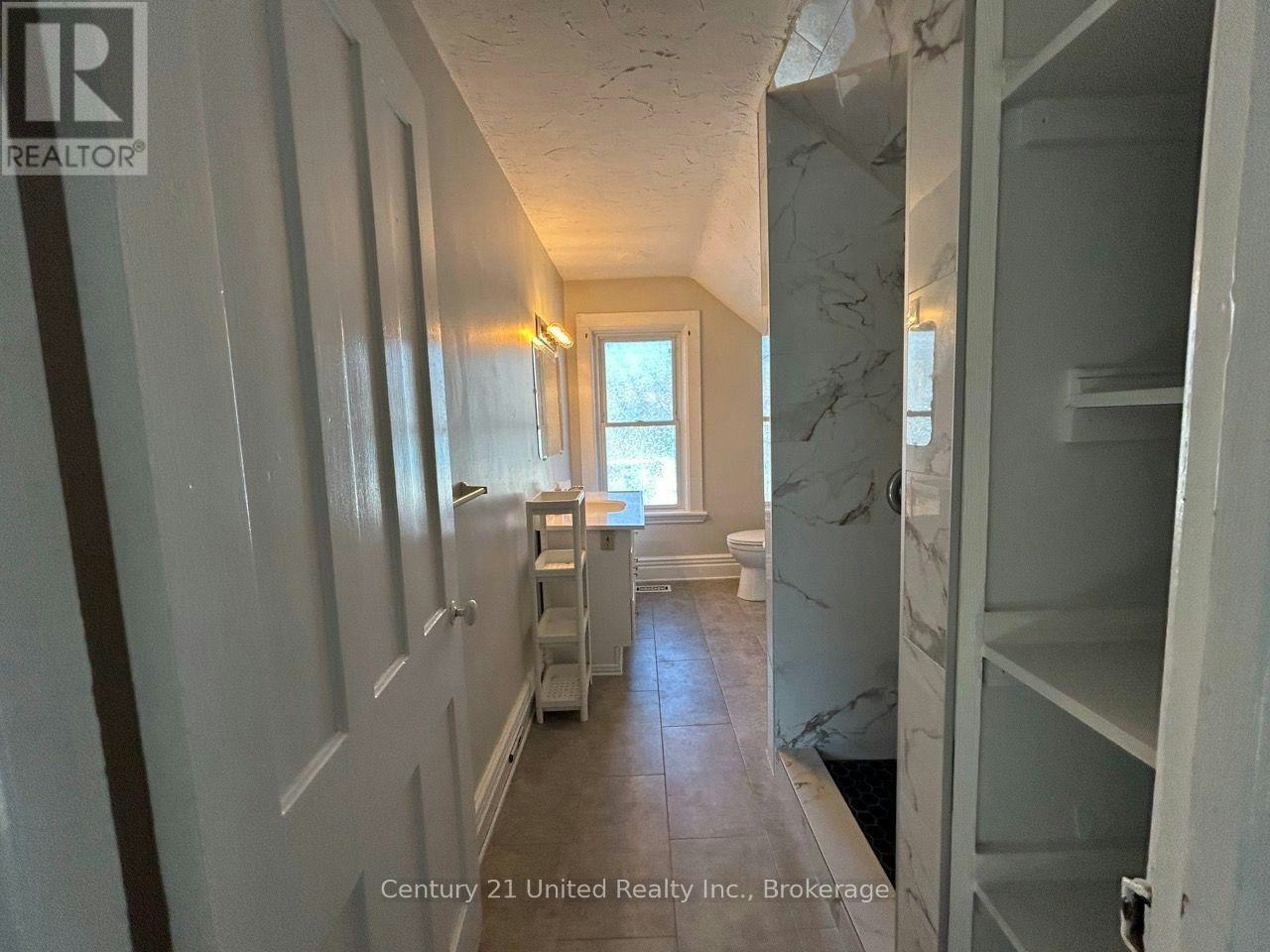 862 George Street N, Peterborough, ON, K9H 3T7 - 22