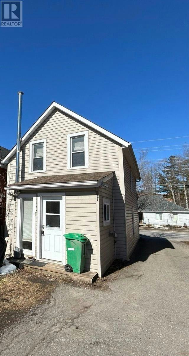 862 George Street N, Peterborough, ON, K9H 3T7 - 25