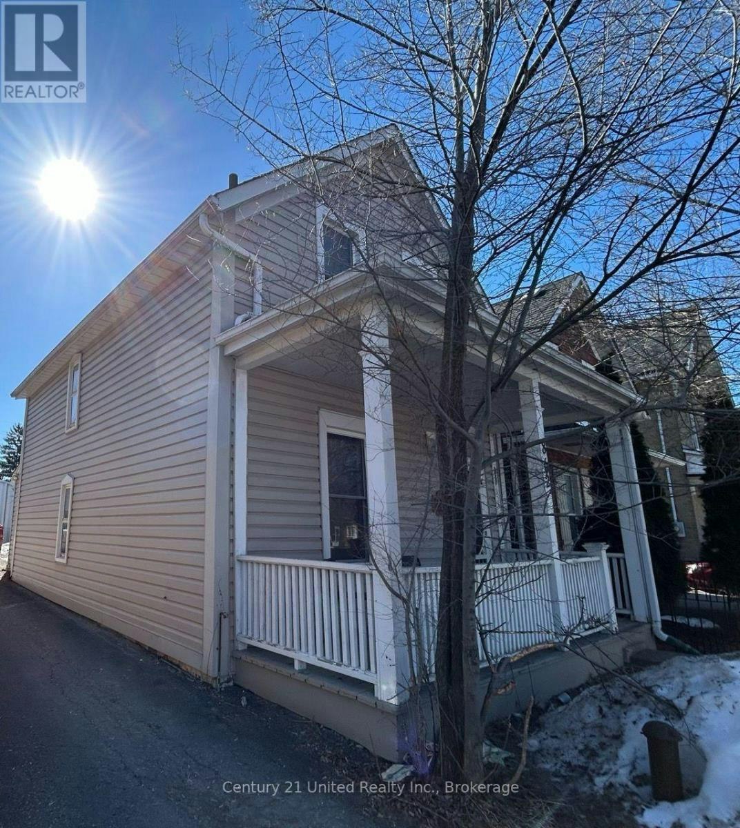 862 George Street N, Peterborough, ON, K9H 3T7 - 28
