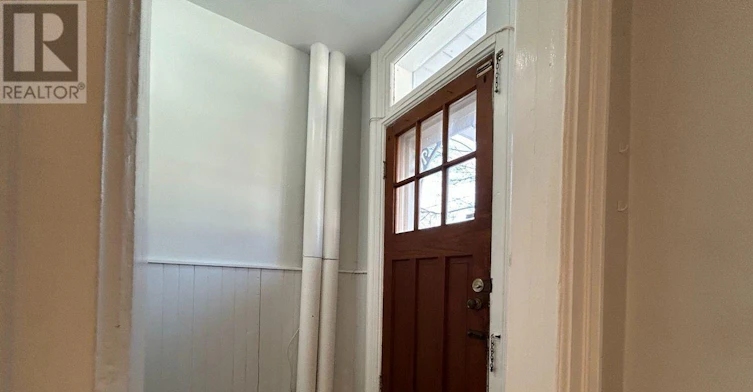 862 George Street N, Peterborough, ON, K9H 3T7 - 4