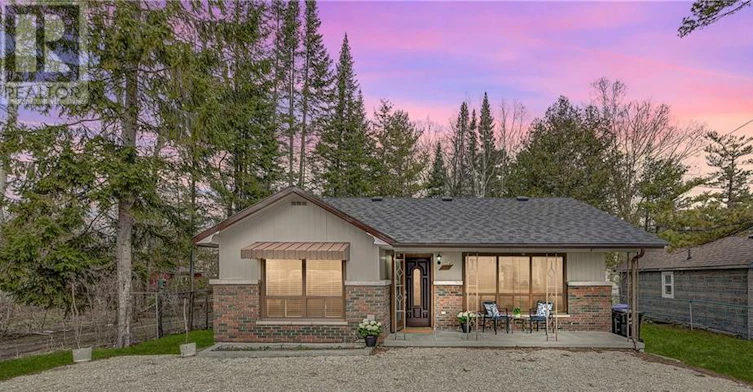 3184 Mosley Street, Wasaga Beach, ON, L9Z 1V4