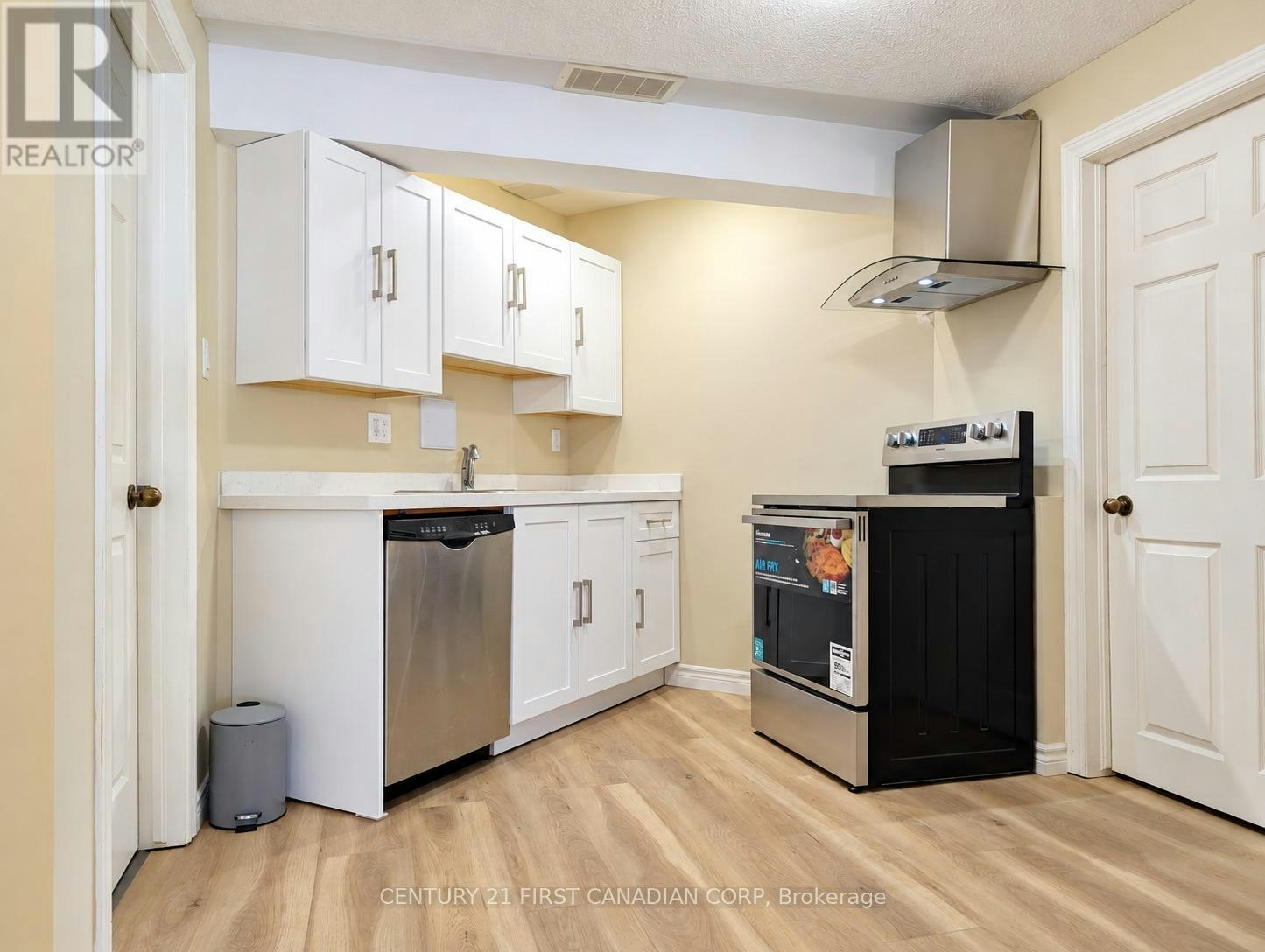 LOWER-924 Guildwood Boulevard, London, ON, N6H 5S9 - 6