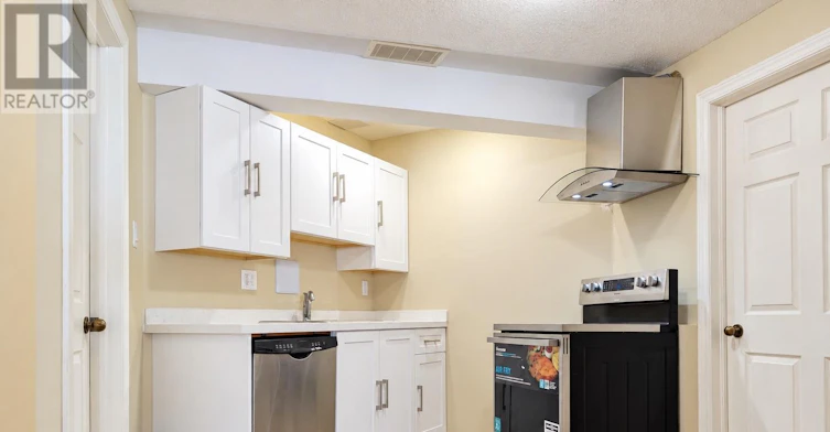 LOWER-924 Guildwood Boulevard, London, ON, N6H 5S9 - 6