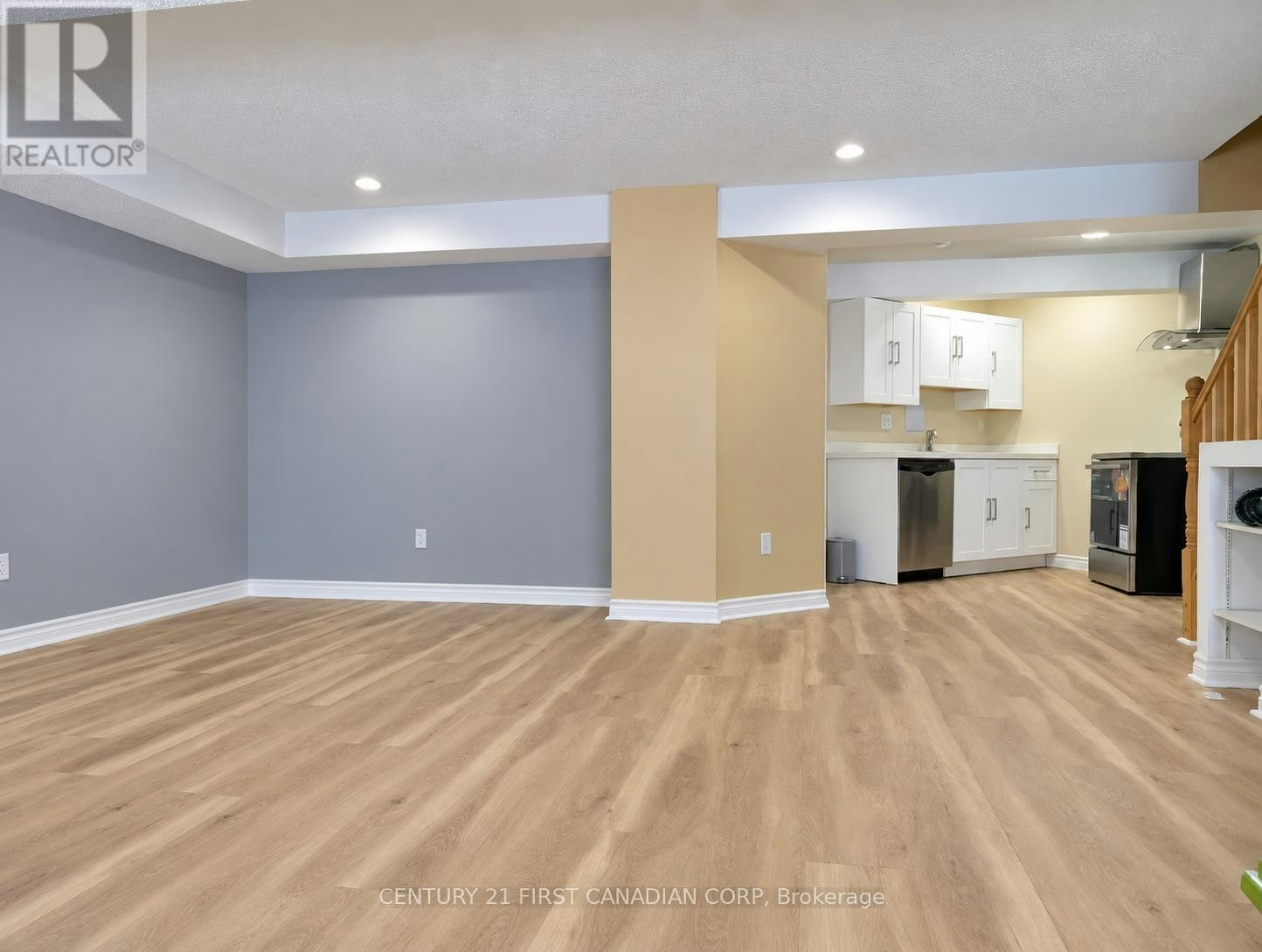 LOWER-924 Guildwood Boulevard, London, ON, N6H 5S9 - 5