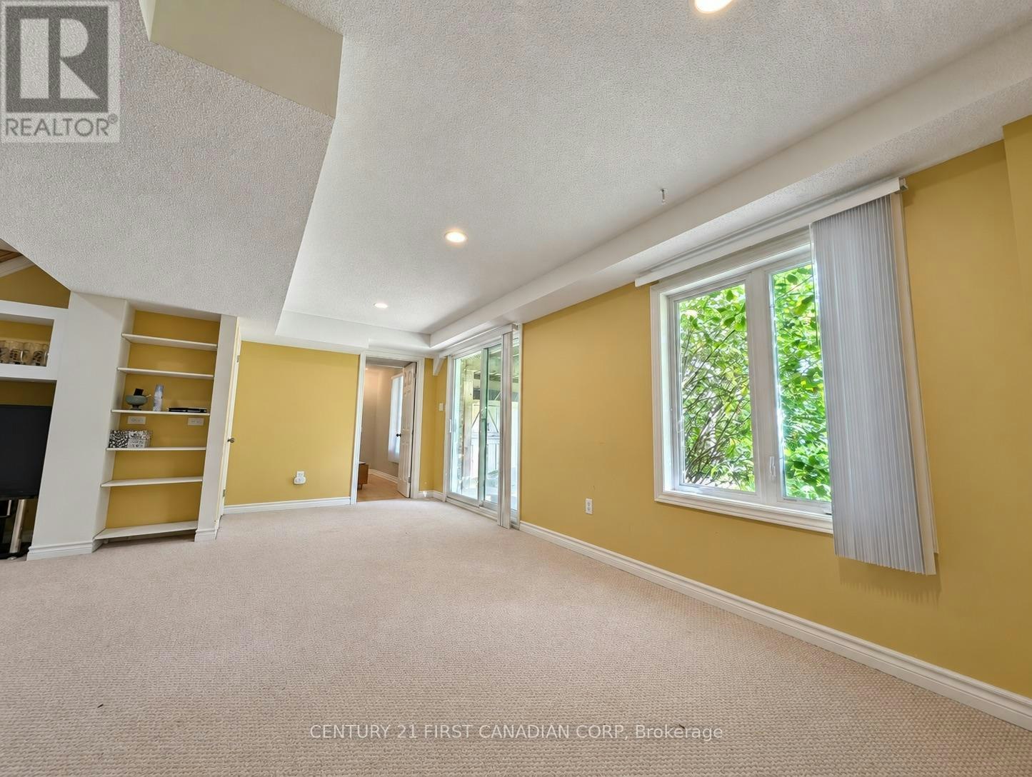 LOWER-924 Guildwood Boulevard, London, ON, N6H 5S9 - 2