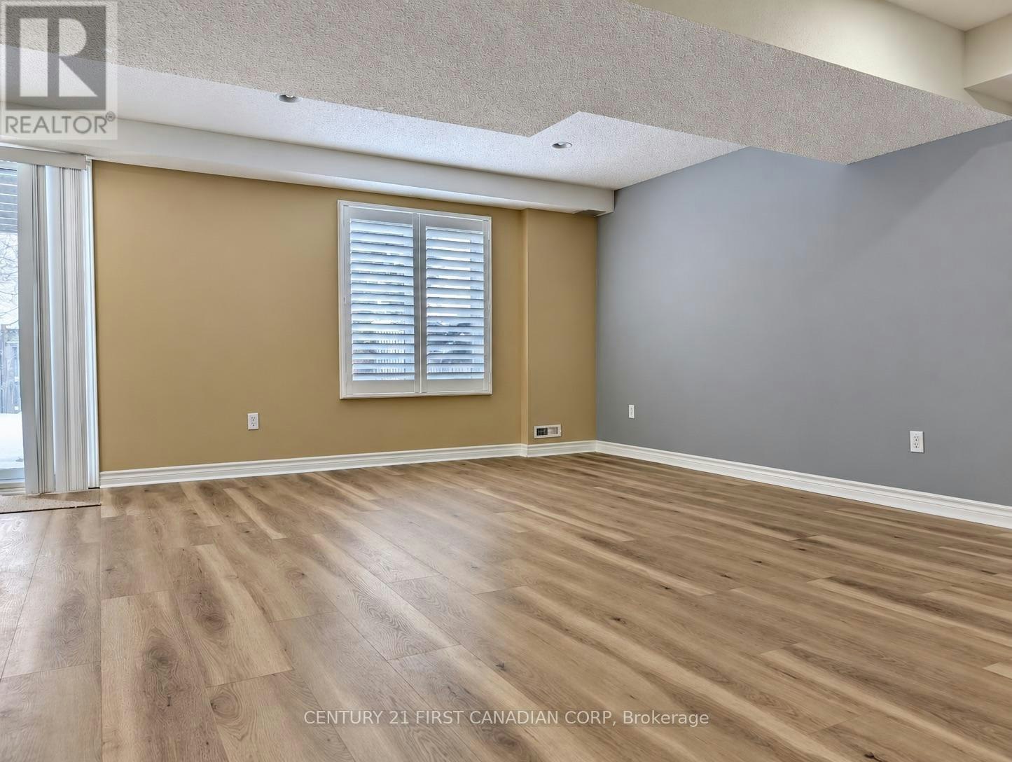 LOWER-924 Guildwood Boulevard, London, ON, N6H 5S9 - 3