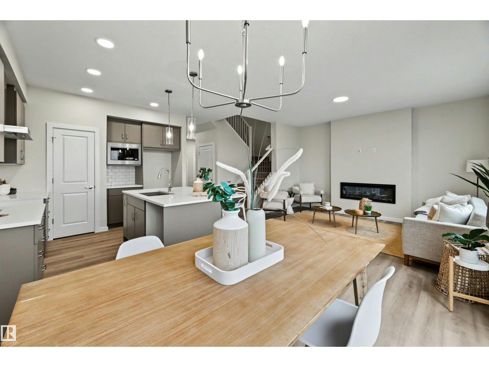 8419 226 Street NW, Edmonton, AB, T5T 7G7