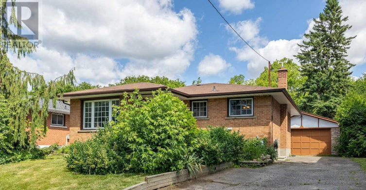 634 Athol Street E, Oshawa, ON, L1H 1M3 - 15