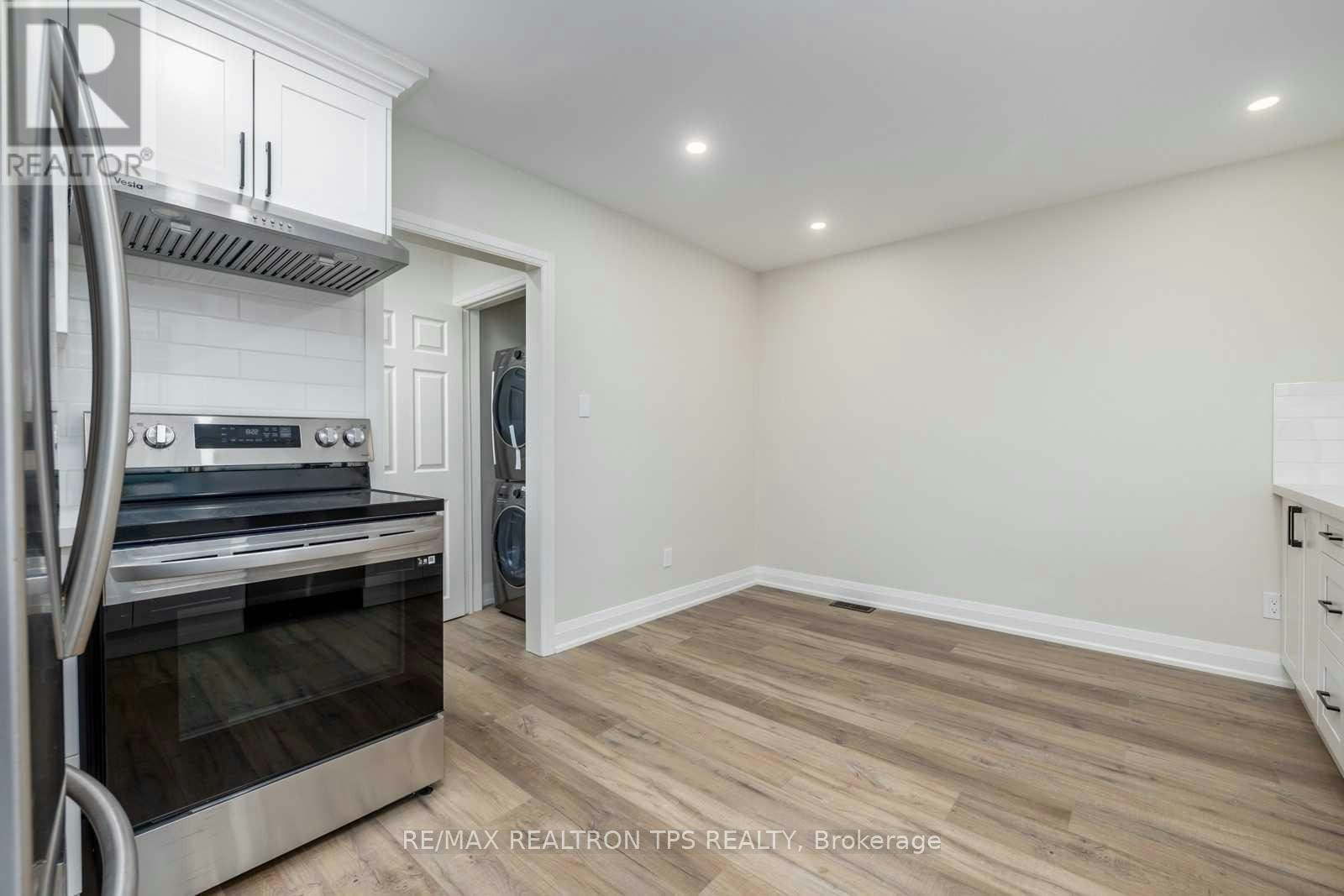 634 Athol Street E, Oshawa, ON, L1H 1M3 - 5