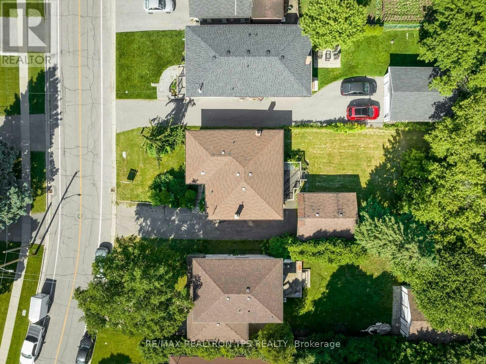 634 Athol Street E, Oshawa, ON, L1H 1M3 - 18