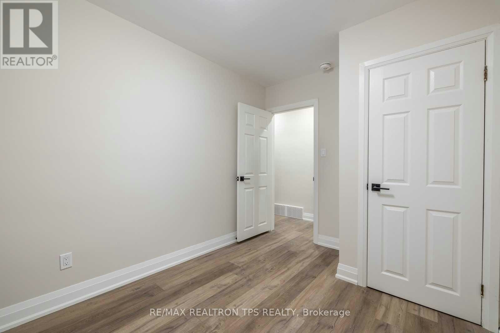 634 Athol Street E, Oshawa, ON, L1H 1M3 - 14