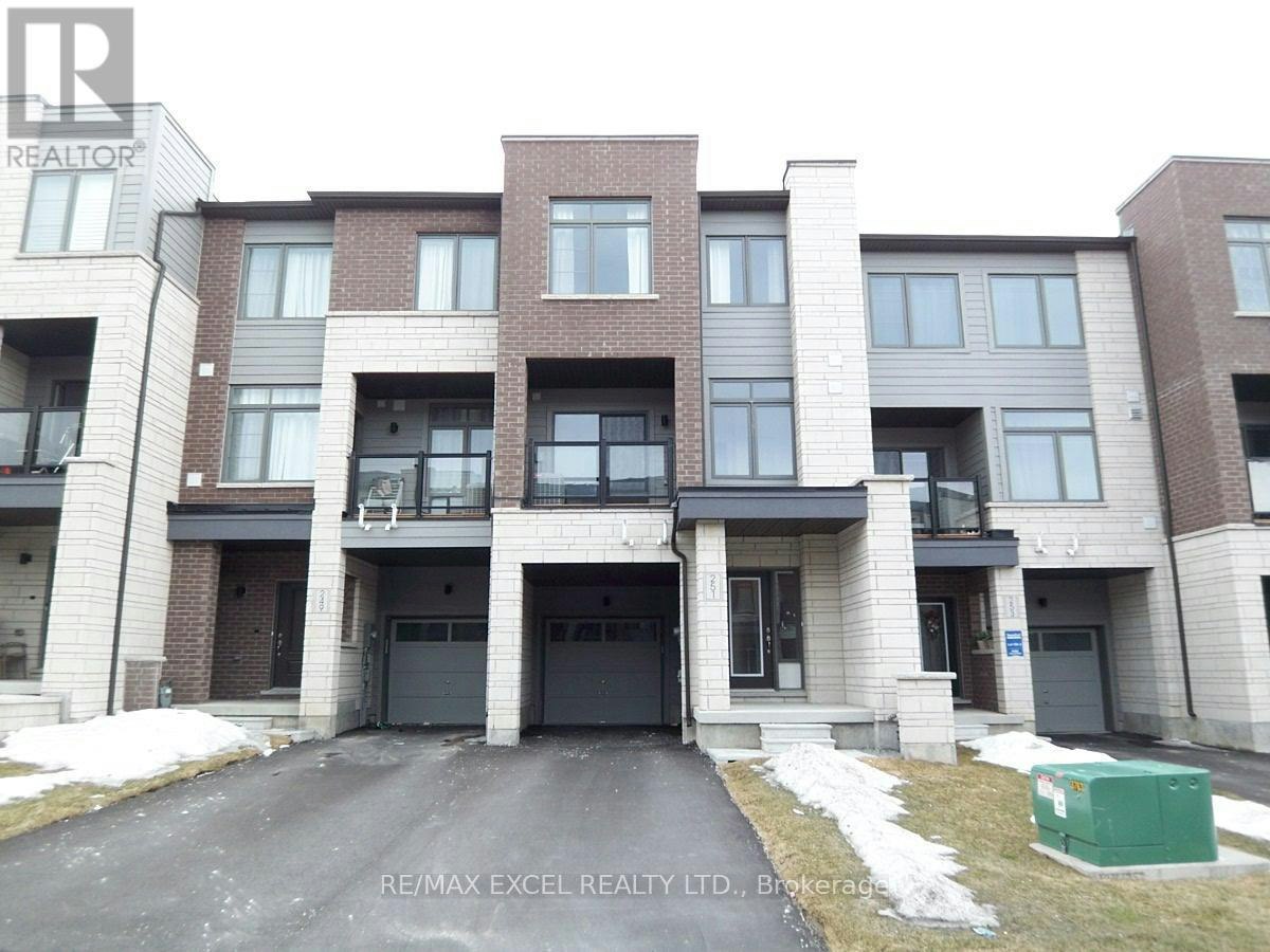 251 Vivant Street, Newmarket, ON, L3X 0K9