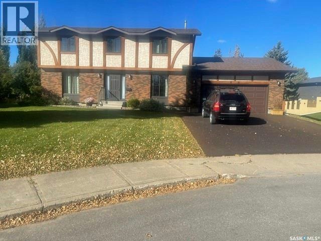 830 Chester Place, Prince Albert, SK, S6V 6Y8
