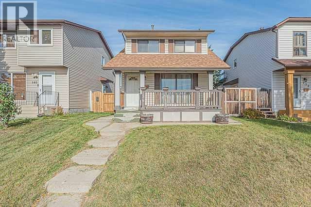 136 Castleridge Drive NE, Calgary, AB, T3J 1Y8
