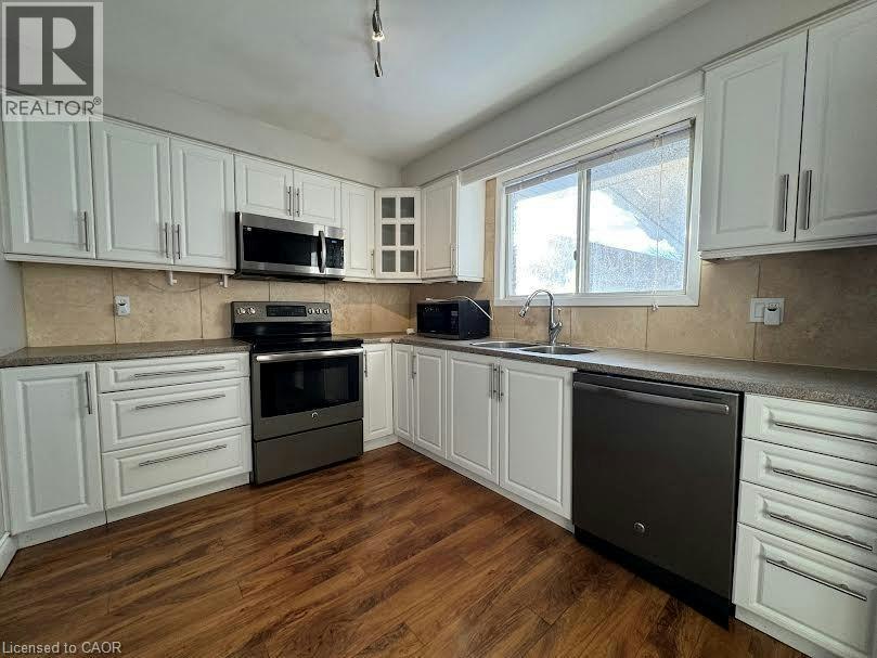 511 Havelock Drive, Waterloo, ON, N2L 4N8 - 9