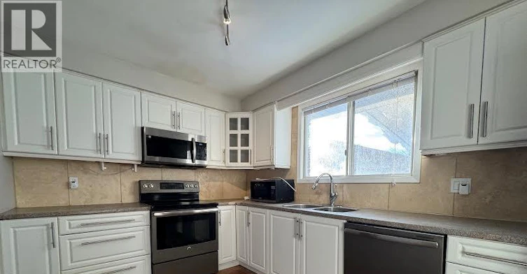 511 Havelock Drive, Waterloo, ON, N2L 4N8 - 9