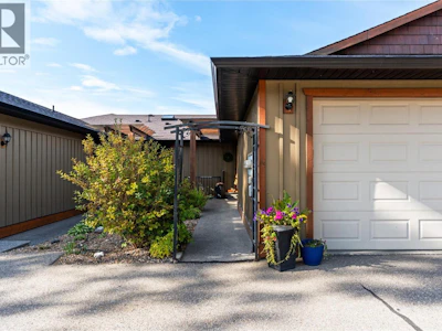 2-6900 Manning Place - 2