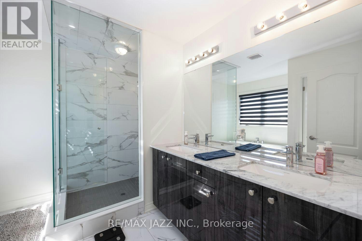 UPPER-131 Courtney Street, Clarington, ON, L1C 0B9 - 23