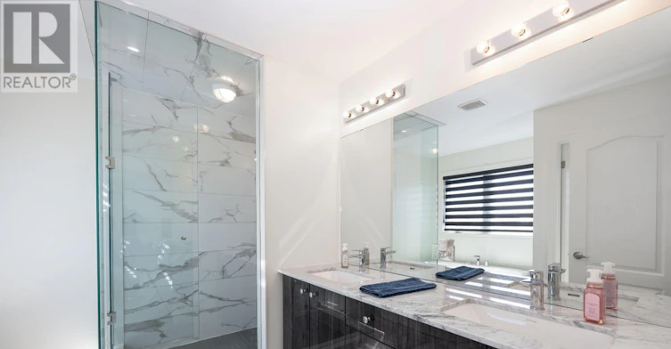 UPPER-131 Courtney Street, Clarington, ON, L1C 0B9 - 23