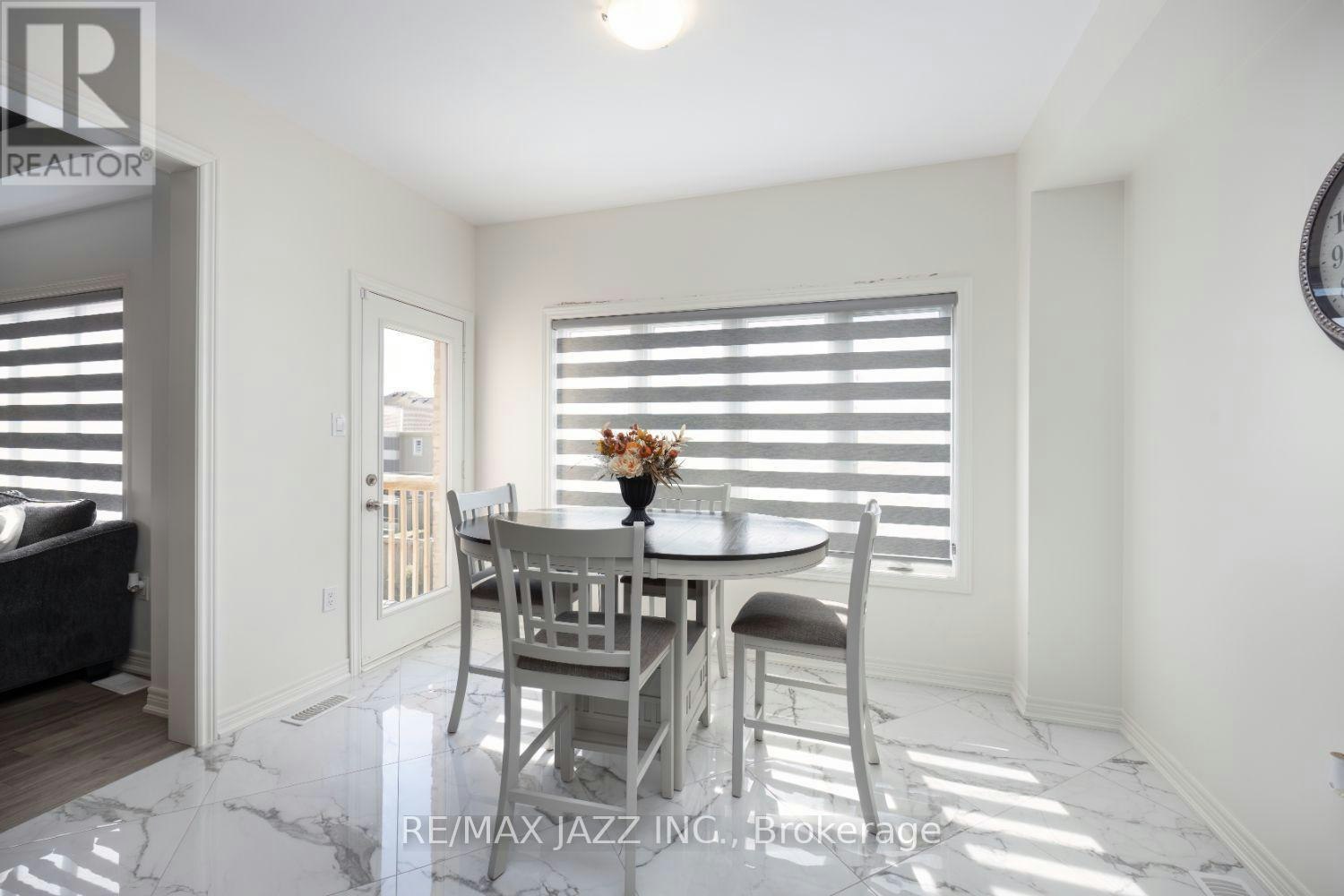 UPPER-131 Courtney Street, Clarington, ON, L1C 0B9 - 9