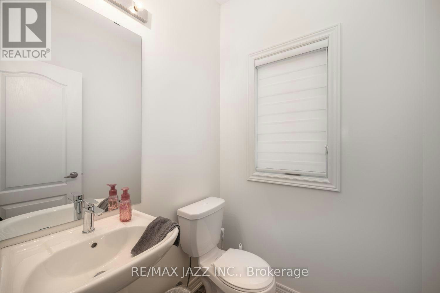 UPPER-131 Courtney Street, Clarington, ON, L1C 0B9 - 13