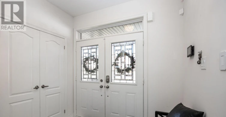 UPPER-131 Courtney Street, Clarington, ON, L1C 0B9 - 2