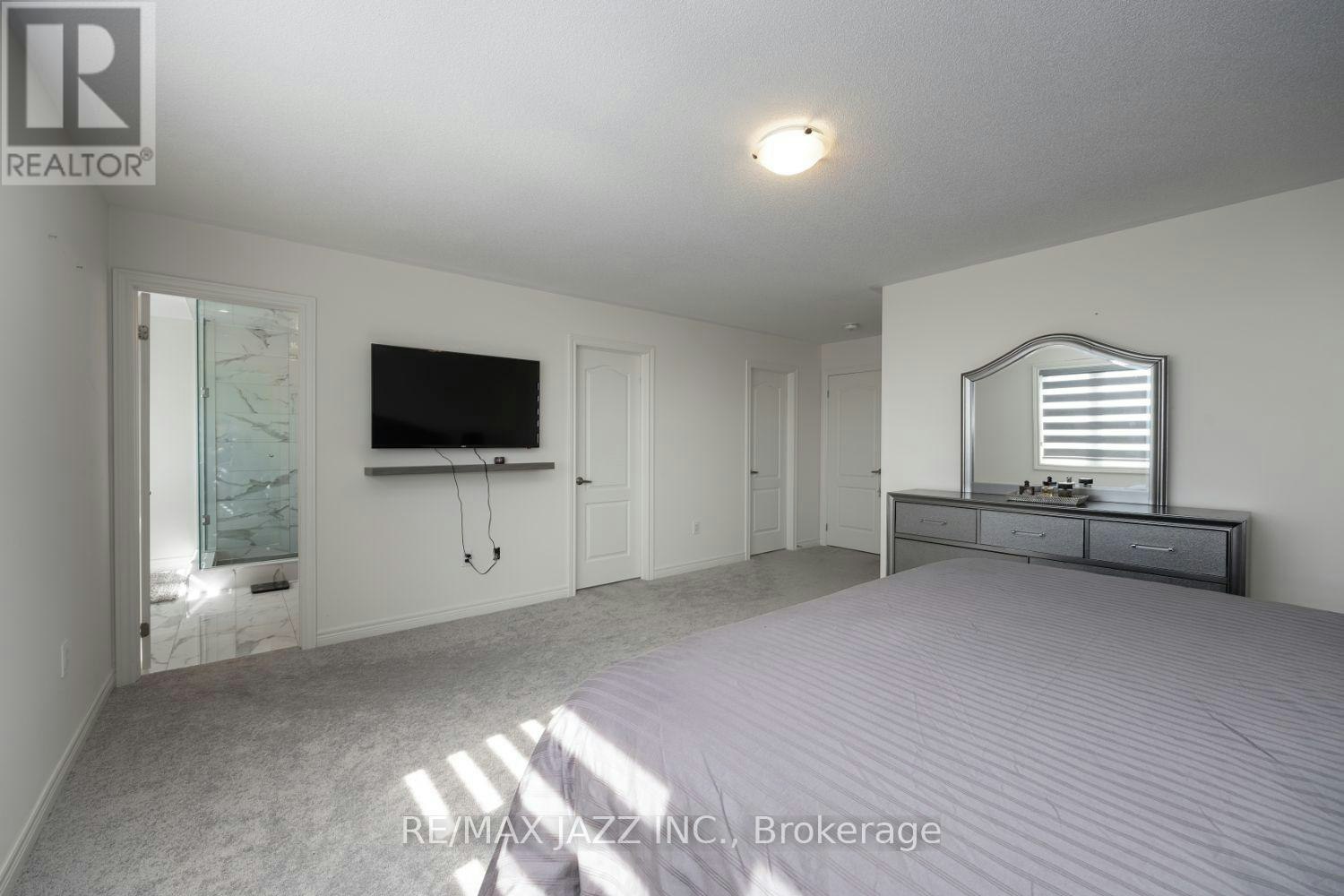 UPPER-131 Courtney Street, Clarington, ON, L1C 0B9 - 22