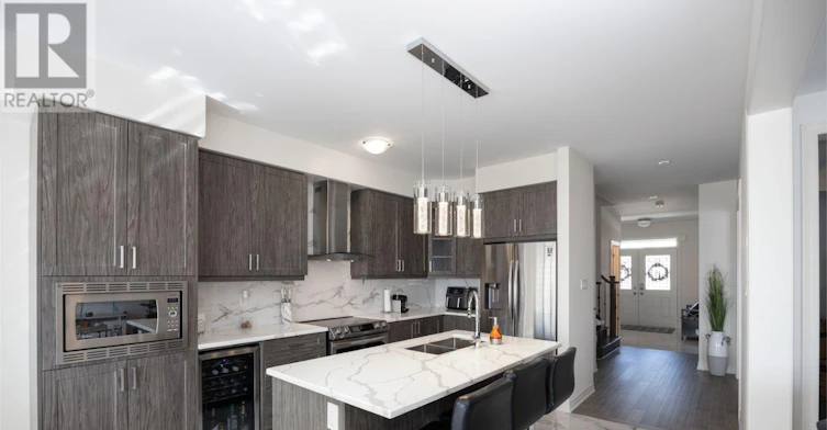 UPPER-131 Courtney Street, Clarington, ON, L1C 0B9 - 5