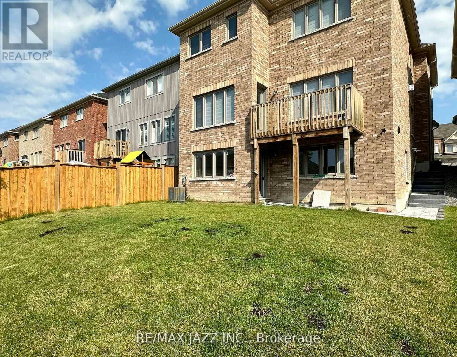 UPPER-131 Courtney Street, Clarington, ON, L1C 0B9 - 26