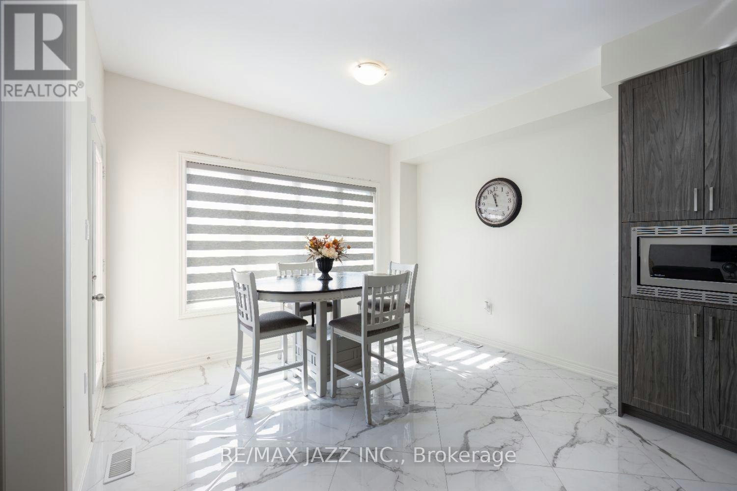 UPPER-131 Courtney Street, Clarington, ON, L1C 0B9 - 8