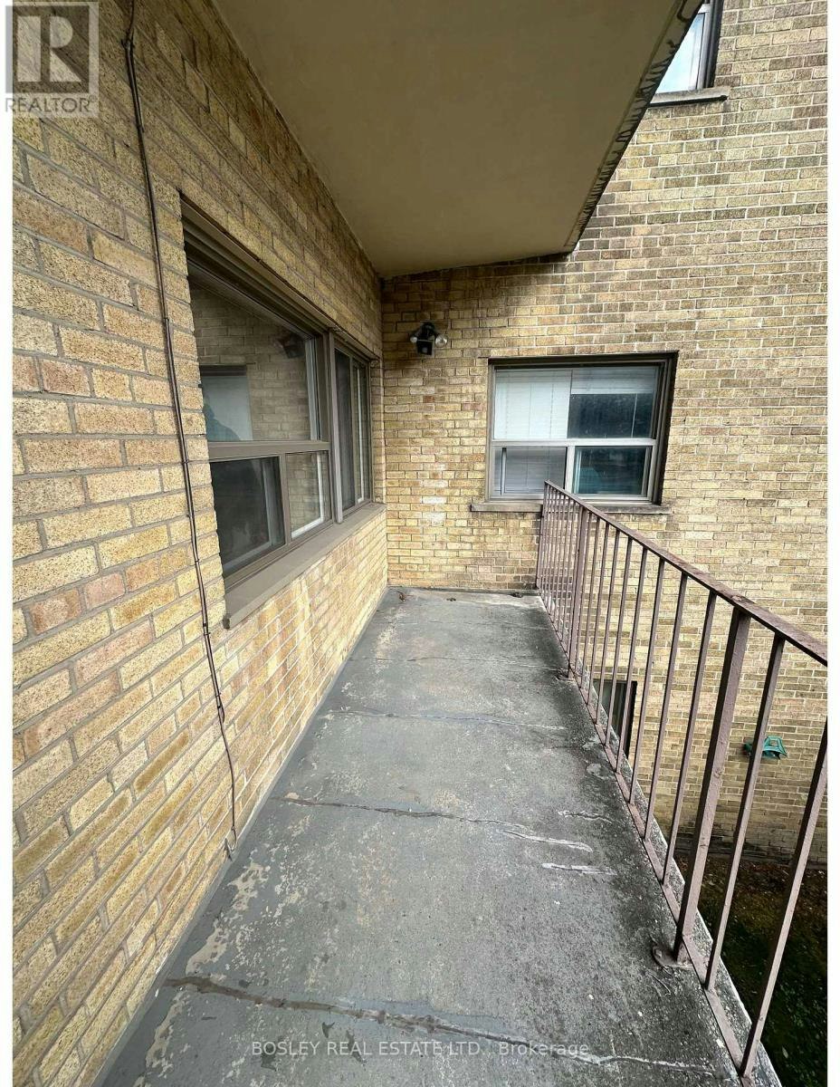 210-970 Eglinton Avenue E, Toronto, ON, M4G 2L8 - 8