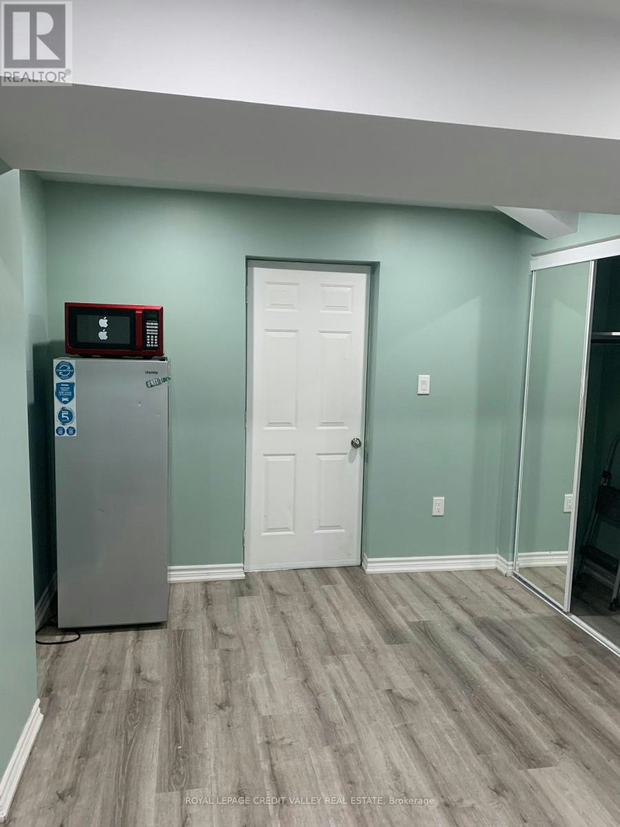 4 Bonnie Braes Drive, Brampton, ON, L6Y 0G8 - 8