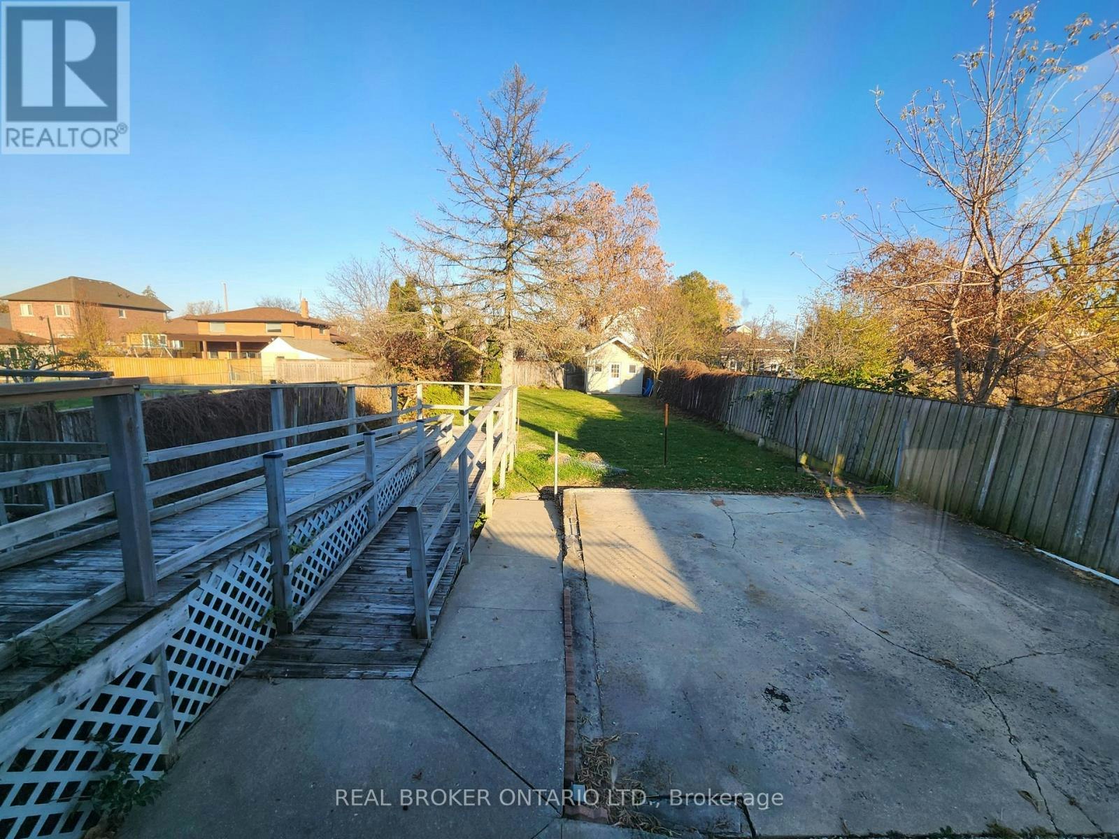 241 Aldercrest Road, Toronto, ON, M8W 4J6 - 11