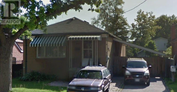 241 Aldercrest Road, Toronto, ON, M8W 4J6 - 12