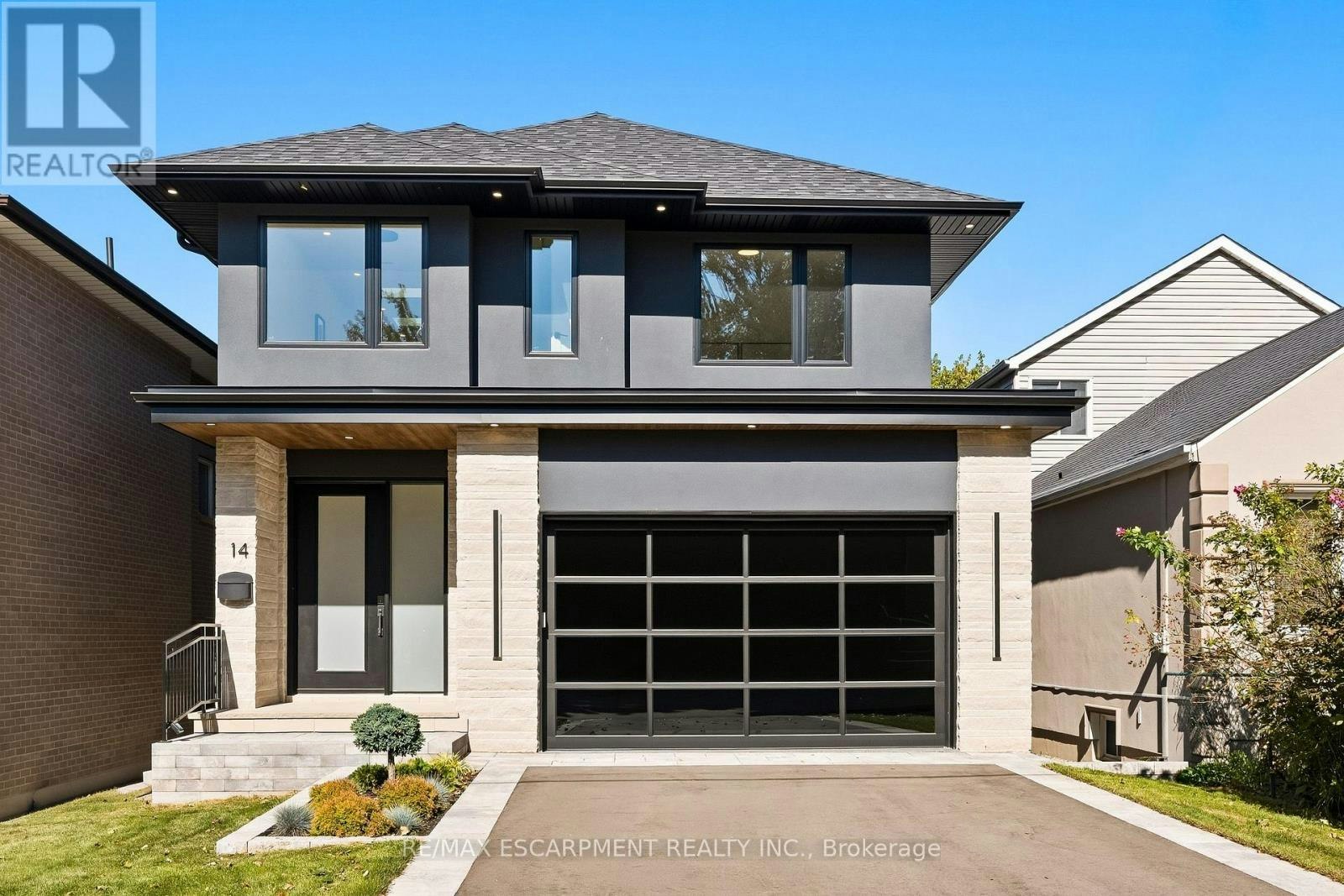 14 Kentroyal Drive, Toronto, ON, M9P 2M8