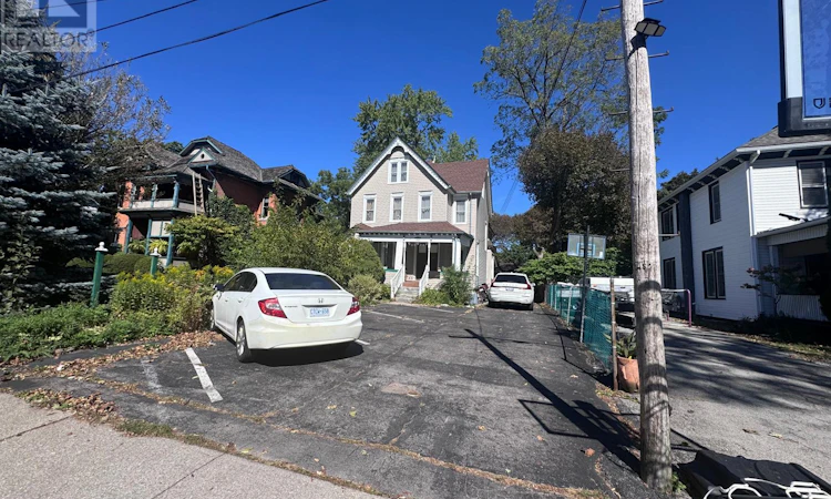 4327 Simcoe Street