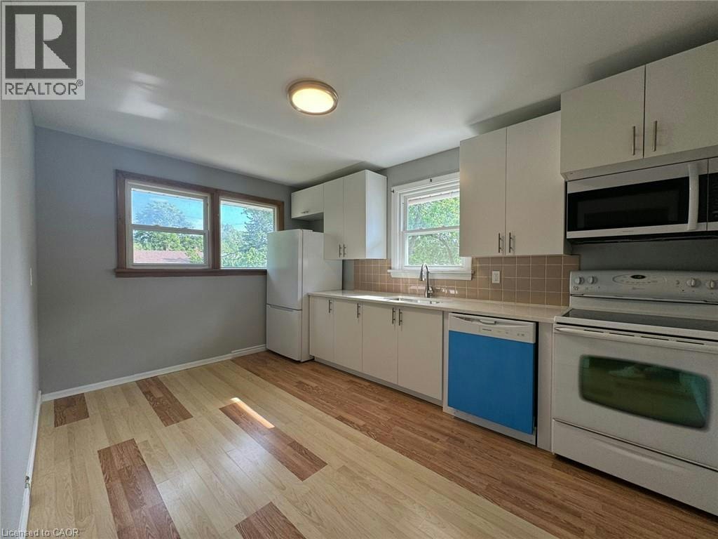 3-192 Allen Street E, Waterloo, ON, N2J 1K1 - 6