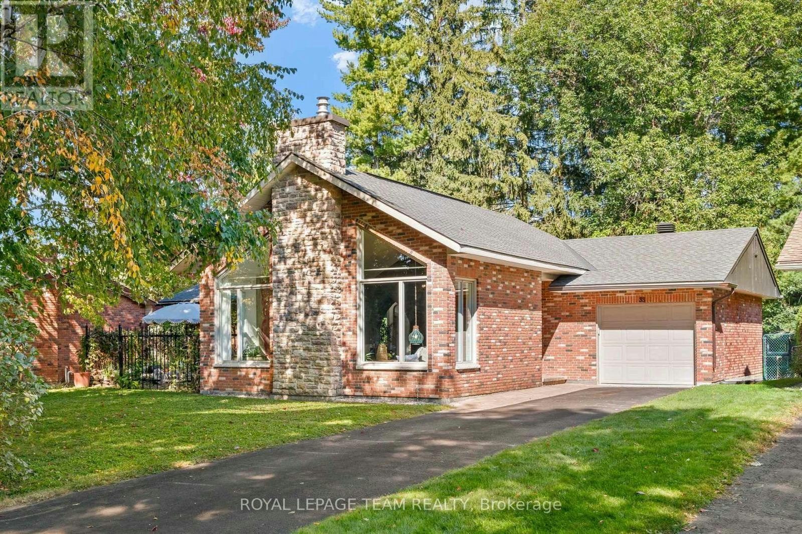 33 Rutherford Crescent, Ottawa, ON, K2K 1N1
