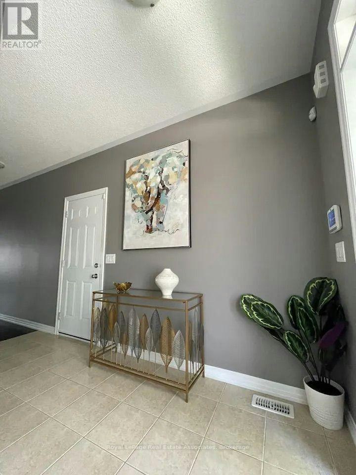 22 Forbes Terrace, Milton, ON, L9T 3X3 - 3