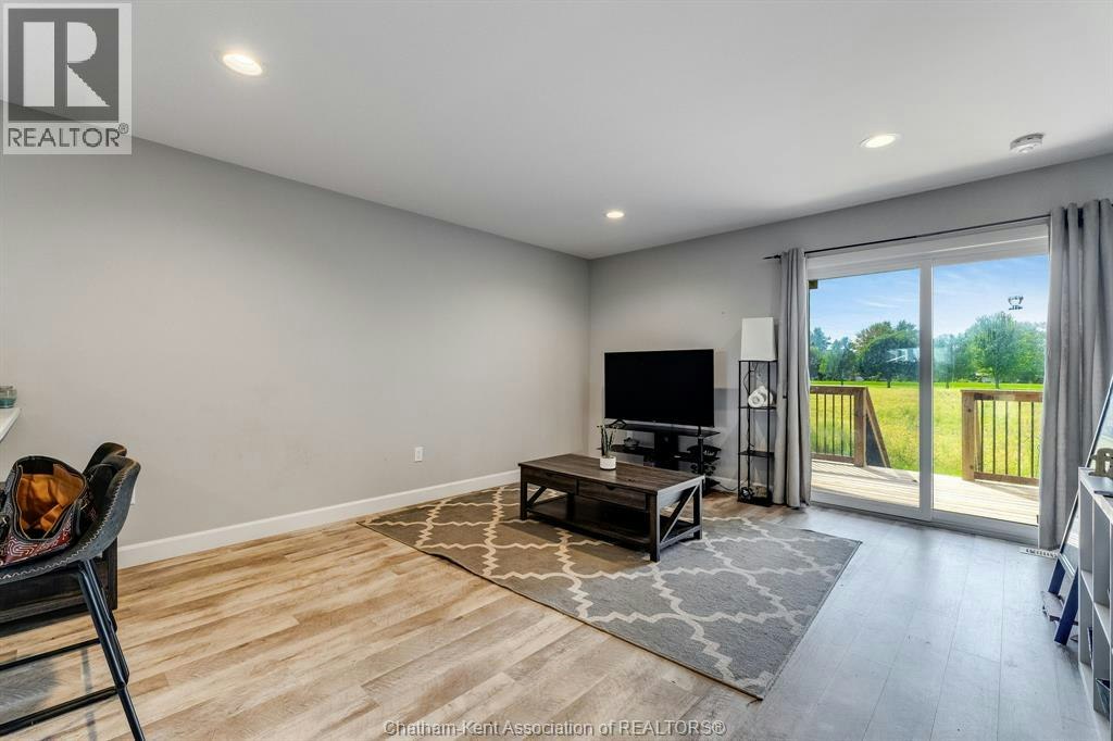 215 Manning Drive, Chatham-Kent, ON, N7M 0S5 - 5