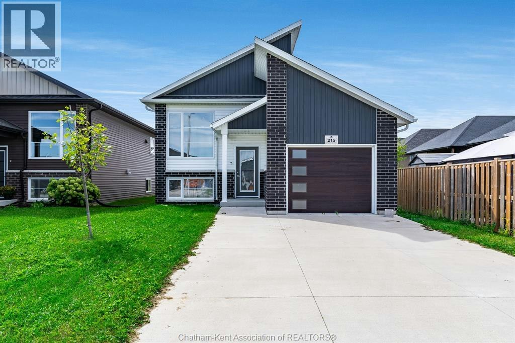 215 Manning Drive, Chatham-Kent, ON, N7M 0S5 - 2